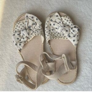 H&M Kids Cream and Black Bow Sandals